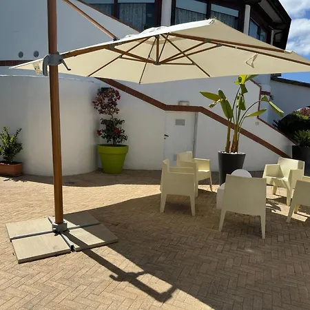 Il Caimano B&B, con piscina dal 18 Luglio al 30 Agosto-2