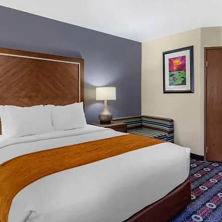 Comfort Inn Tulsa Midtown-2