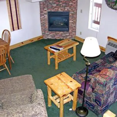 Eagle Fire Lodge & Cabins-3