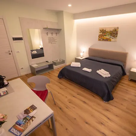 La Meta Rooms-3