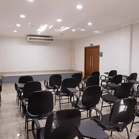 BOMBONATO HOTEL - Fácil Acesso ao Aeroporto e parque de Exposições ABCZ-2