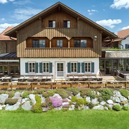 Hotel Gsteig-3