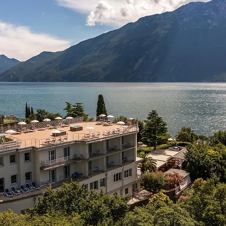 Hotel Sogno Del Benaco-2