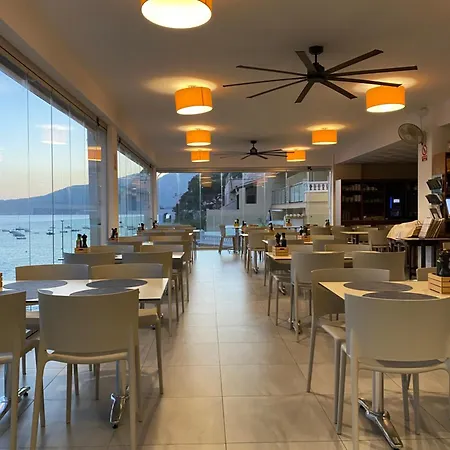 Hostal Dragonera-2