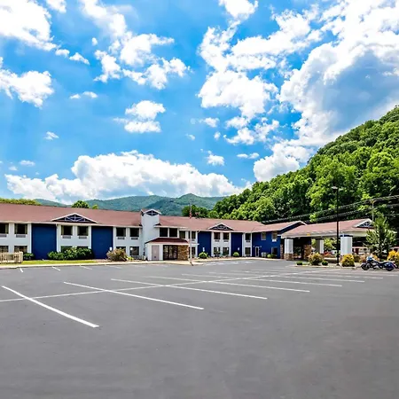 Comfort Inn Near Great Smoky Mountain National Park-3