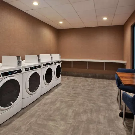 Hampton Inn & Suites Spartanburg-I-26-Westgate Mall-3