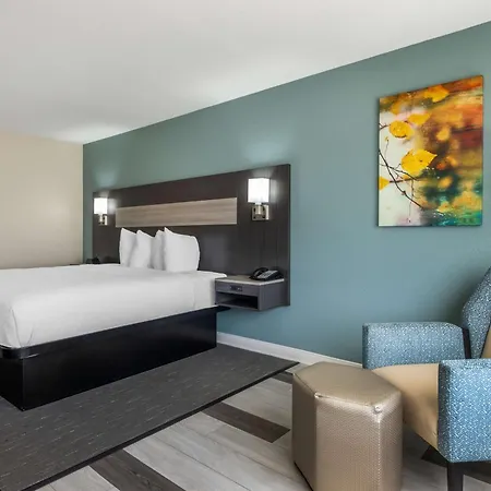 Best Western Prime Inn & Suites-3