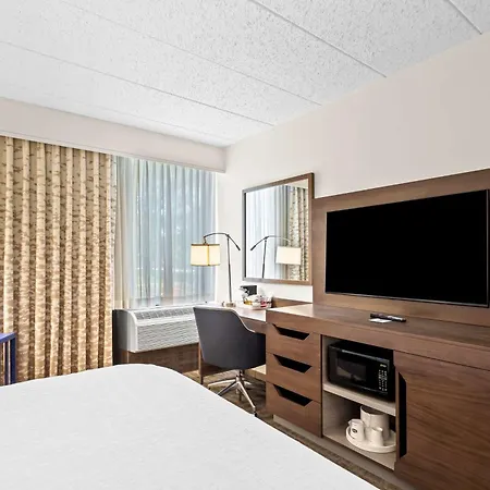 Hampton Inn Chicago-Naperville-2