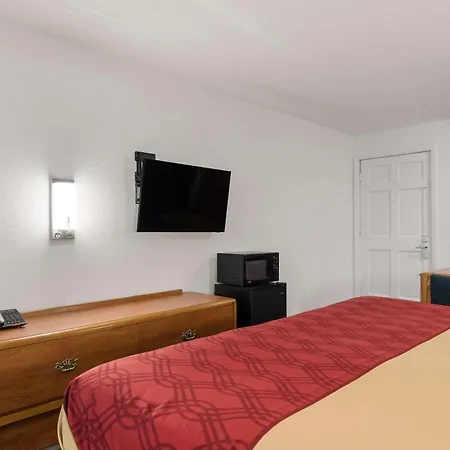 Econo Lodge Calhoun North Damascus-2