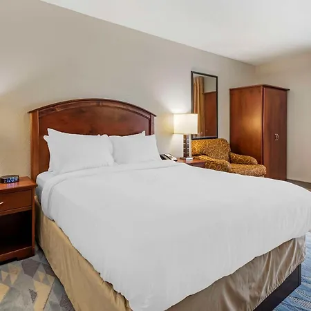 Comfort Inn Albert Lea At Trails Travel Center-3