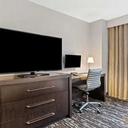 Embassy Suites By Hilton Crystal City National Airport-2