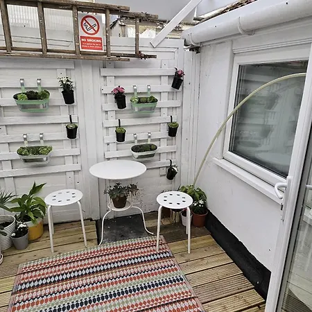 Saltwater Guest House-2