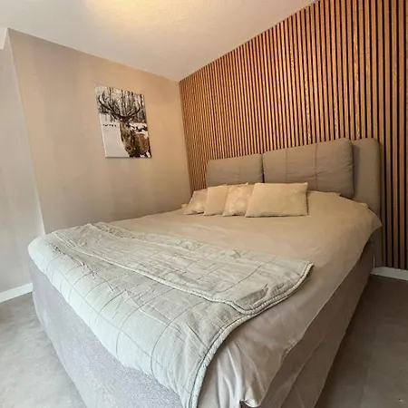 Bed&Breakfast Heerenveen Centrum met Privé Sauna en Jacuzzi-2