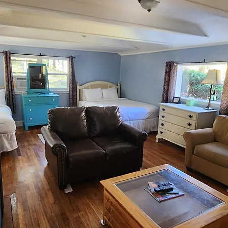 The Pines Cottages-2