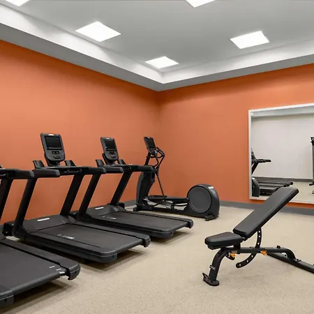 Embassy Suites By Hilton Newark Airport-3