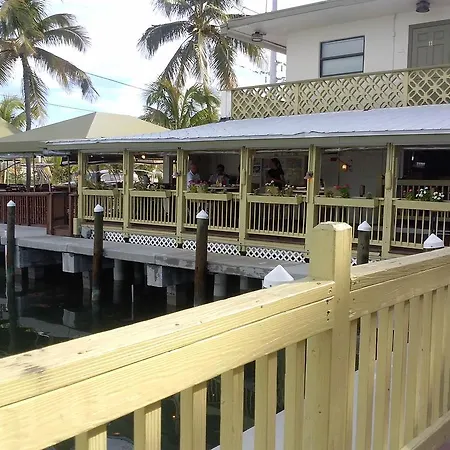 Smugglers Cove Resort And Marina-2