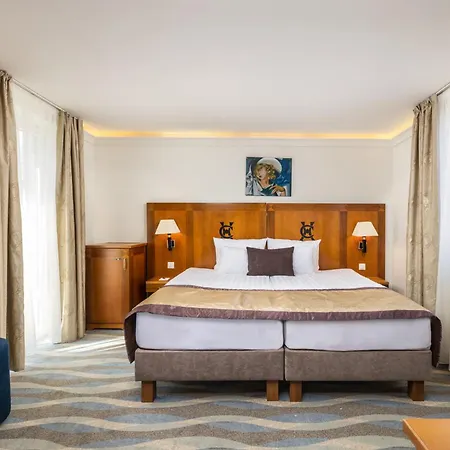 Carlton Hotel Buda Castle-2
