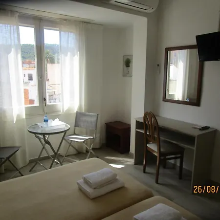 Hotel Apartaments Gesoria Porta Ferrada-3