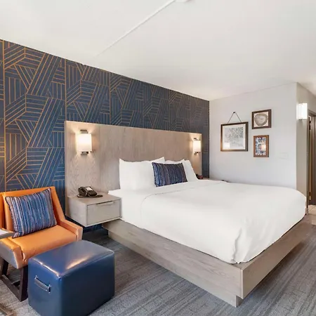Best Western Plus Landmark Inn-2