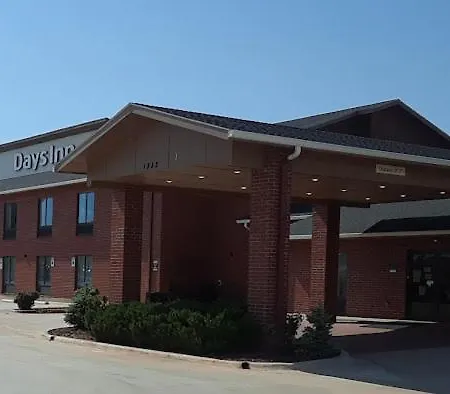 Days Inn By Wyndham Alva-2