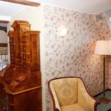 Schloßhotel Kurfürstliches Amtshaus Dauner Burg-3