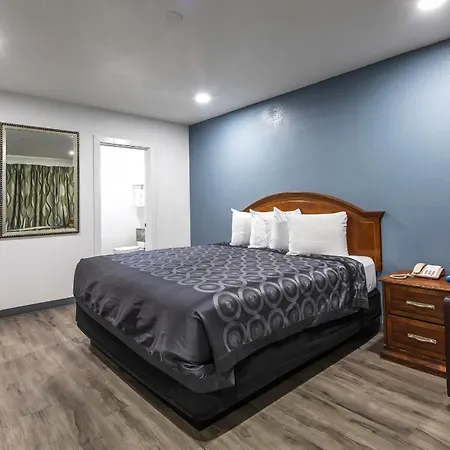 Hitching Post Studios Inn-3