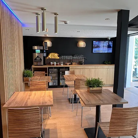Hôtel Akena Pierrelaye-2