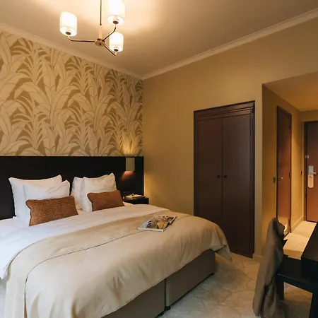 Hotel Omega-2