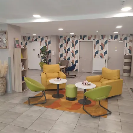 Moov'Appart Hotel Clichy-2