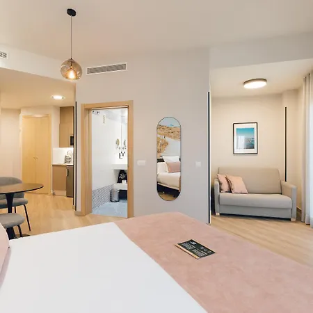 Palau Suites & Apartments-3