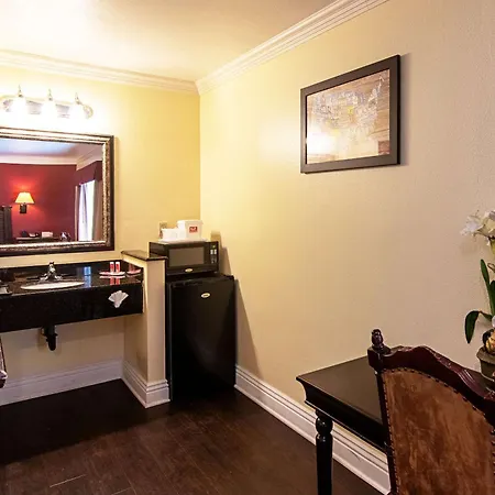 Econo Lodge Long Beach I-405-3