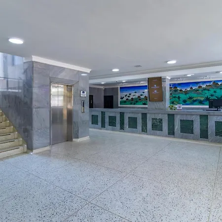 Hotel Axis Inn By Geh Suites-3
