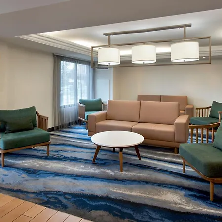 Fairfield Inn Rochester Airport-3