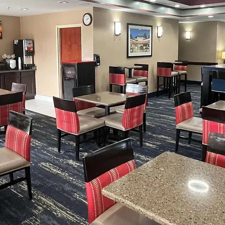 Comfort Inn & Suites Jackson North-3