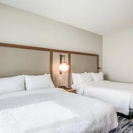 Holiday Inn Express & Suites Platteville By Ihg-3