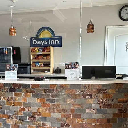 Days Inn By Wyndham Humble/Houston Intercontinental Airport-2