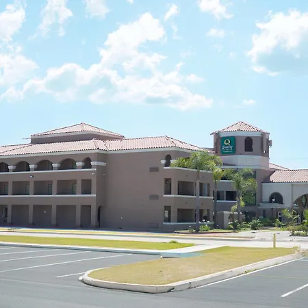 Quality Inn & Suites Camarillo-Oxnard-3