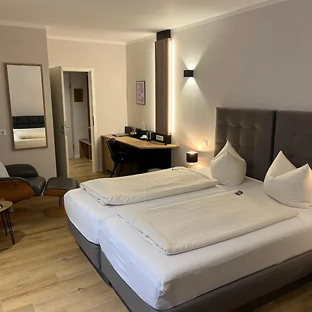 Hotel Senator-2