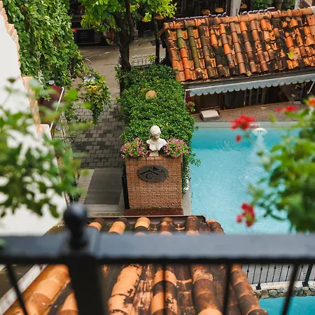 Le Charcoa Hotel-3