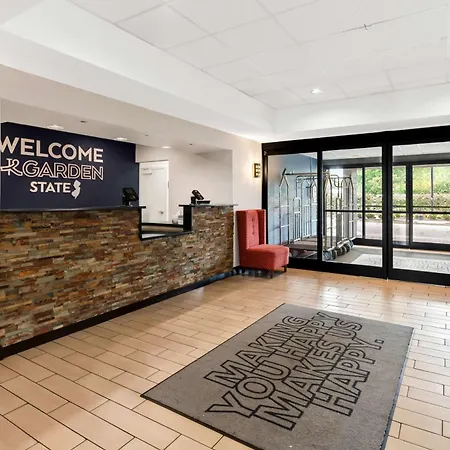 Hampton Inn Pennsville-3