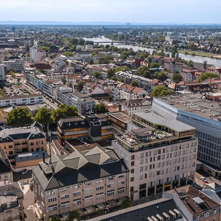 PLAZA Premium Heidelberg-3