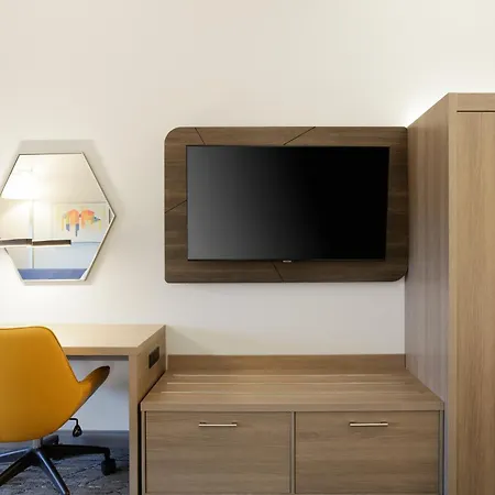 Holiday Inn Express & Suites Brookhaven By Ihg-3