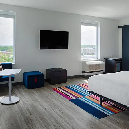 Aloft By Marriott Columbus University District-3