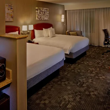 Courtyard By Marriott Providence Warwick-3