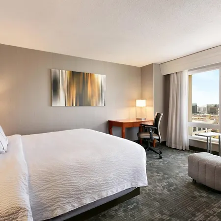 Courtyard By Marriott Tysons Mclean-3