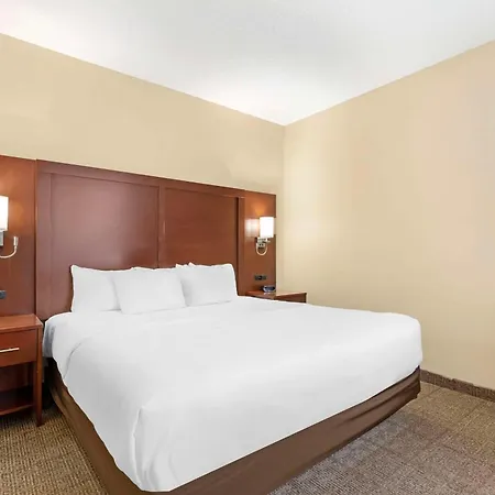 Comfort Suites Cedar Falls Industrial Park-3