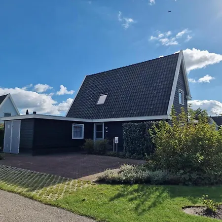 Waterresort Bodelaeke Giethoorn-2
