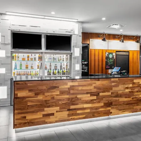 Courtyard By Marriott East Lansing Okemos-3