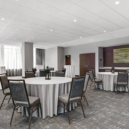 Courtyard By Marriott Manhattan Aggieville-2