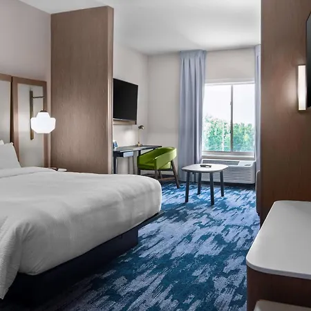Fairfield Inn & Suites Rocky Mount-3